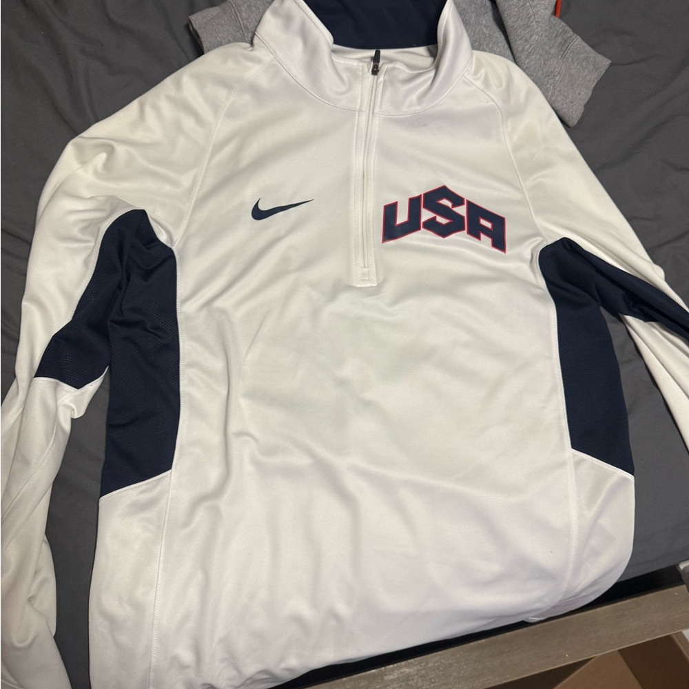 USA Nike pullover